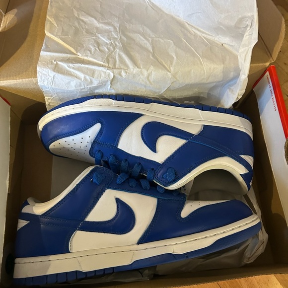 Nike Dunk Low Kentucky - Picture 2 of 4